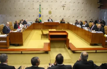 Maioria do STF vota por manter símbolos religiosos em órgãos públicos