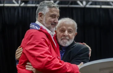 Lula comunica demissão de Pimenta, e Sidônio assume comunicação do governo nos próximos dias