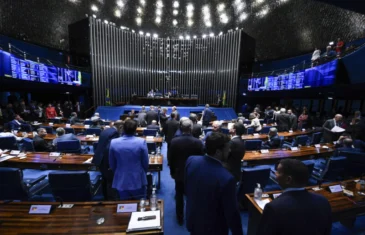 Câmara se prepara para fazer votação final de proposta que muda regras de emendas