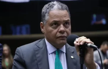 Líder do PSD desiste de candidatura à sucessão de Lira na Câmara e vai apoiar Hugo Motta