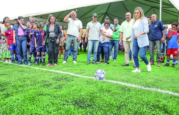 Novo campo society leva lazer e esporte para população do Pôr do Sol