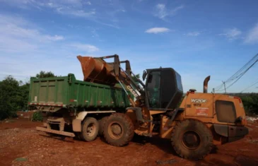 Mais de 1.600 toneladas de descarte irregular são recolhidas em Samambaia e Santa Maria