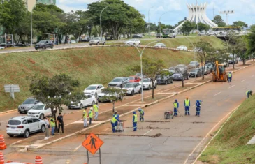 Reforma em via, na Esplanada dos Ministérios, altera trânsito na região