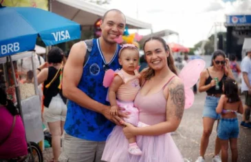 Brasilienses de todas as idades caíram na folia no pré-carnaval do DF Folia 2025