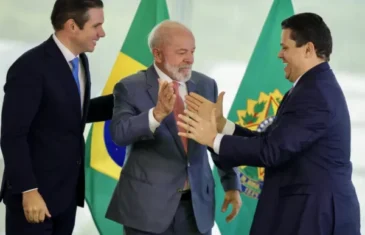 Lula reúne Alcolumbre e Hugo Motta em exibição de ‘Ainda Estou Aqui’ no Palácio da Alvorada