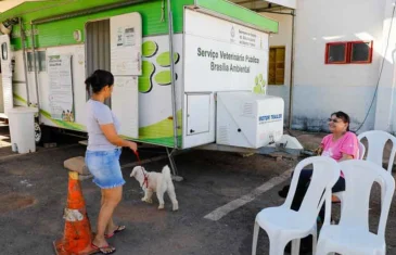 Unidade móvel do Serviço Público Veterinário oferece atendimento gratuito na Estrutural