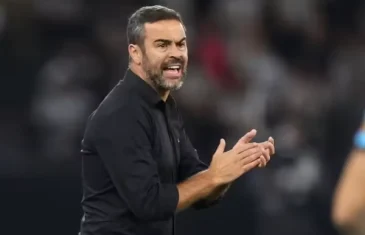 Campeão da Libertadores com o Botafogo, Artur Jorge é eliminado da Champions asiática e pode ficar de fora da próxima edição