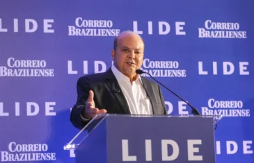 Ibaneis Rocha destaca transição energética do DF no Brasil Summit