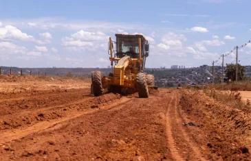 Obras de pavimentação asfáltica da avenida Pecuária são retomadas