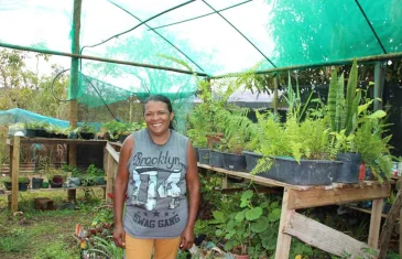 Com apoio da Emater-DF, produtora rural transforma paixão por plantas em fonte de renda