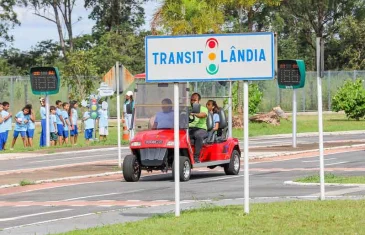 Projeto Transitolândia inicia temporada de atividades com teatro educativo para as crianças