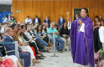 Governador Ibaneis participa da missa de Ação de Graças no Palácio do Buriti 