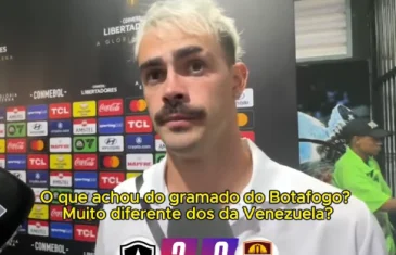 Goleiro do Carabobo critica gramado sintético do Botafogo: ‘Campo não estava bom’