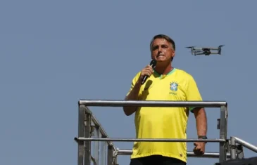 Bolsonaro pede a Motta votos do Republicanos por anistia e se queixa da falta de apoio em reduto de Tarcísio