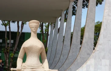 STF tem maioria para condenar Zambelli a 10 anos de prisão