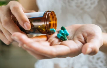 Quase 30% dos antibióticos consumidos por humanos viram poluentes de rios, indica estudo