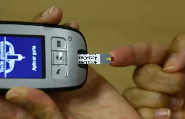 Comissão aprova PL que garante medidor de glicose a pacientes com diabetes