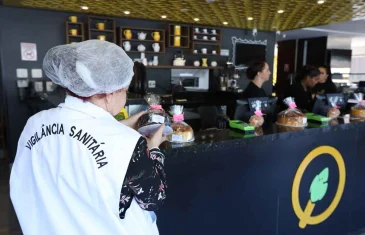 Vigilância Sanitária reforça segurança alimentar em bares e restaurantes