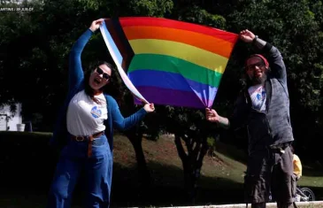 Respeito à diversidade no Dia do Combate à LGBTfobia no Eixão do Lazer