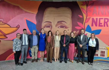 Estação da 108 Sul tem exposição em homenagem a profissionais da enfermagem