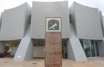 Planetário de Brasília realiza Feira de Troca de Livros neste sábado (31)