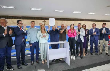 Governador Ibaneis sanciona projeto de lei que destina R$ 15 mil a pessoas em vulnerabilidade