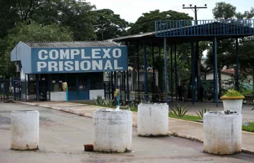 Comissão da Câmara aprova projeto que obriga presídio a instalar bloqueador de celular