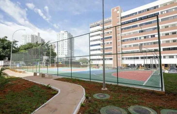 Adote uma Praça: moradores do Gama ganham quadra poliesportiva reformada pelo programa