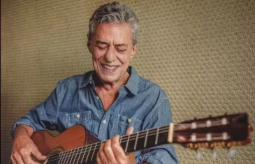 Em post, equipe dá notícias de Chico Buarque: ‘Em observação com seu habitual bom humor’