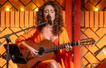 Nicole Salmi retorna a Brasília com o show autoral “Meu Escudo é o Amor”