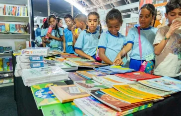 Feira do Livro 2025 recebe alunos da rede pública na Semana do Meio Ambiente