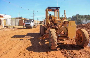 Quadra 2 da Estrutural recebe pavimentação e alargamento de via