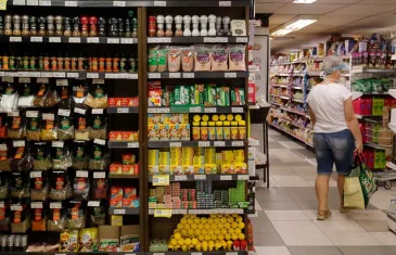Vendas no comércio varejista caem 0,4% em abril
