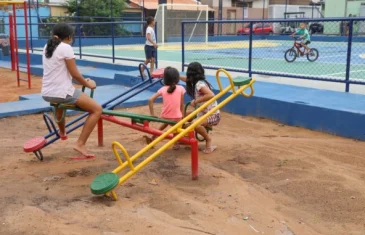 14 regiões do DF são beneficiadas com reformas de quadras esportivas, parquinhos e praças