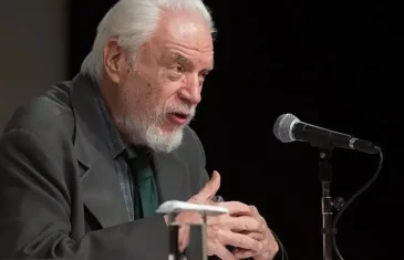 Morre aos 90 anos, jornalista e escritor Cícero Sandroni, membro da ABL