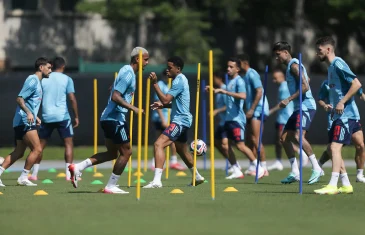 Adversário aguardado pelo Flamengo, Chelsea chega ao Mundial em marcha lenta de expectativas