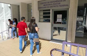 Atendimento virtual amplia acesso à vacinação no DF