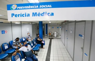 Proposta que derruba veto do governo e dispensa revisão de perícia médica do INSS aguarda envio à presidência para promulgação