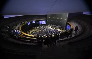 Senado analisa projeto que amplia número de deputados federais de 513 para 531