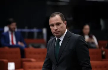 Cid deve prestar novo depoimento à PF sobre perfil no Instagram e defesa diz que conta foi acessada da Dinamarca