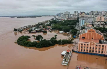 Nível do Guaíba ultrapassa cota de inundação em Porto Alegre