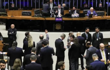 Câmara aprova projeto que altera a tabela do Imposto de Renda