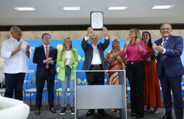 Governo do DF vai construir usina fotovoltaica para atender 400 escolas públicas