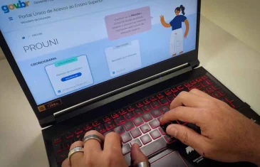 Inscrições para concorrer às bolsas do Prouni no 2° semestre terminam hoje