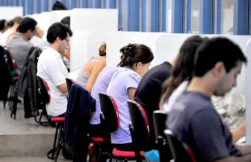 Programa oferece 10 mil vagas gratuitas em cursos preparatórios