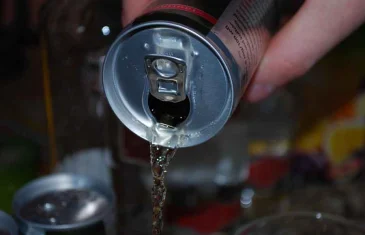 Cardiologista alerta sobre riscos de consumo excessivo de energético entre jovens