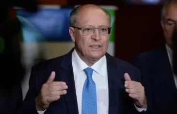 Vice-presidente diz que governo tentará acordo antes do prazo para tarifaço