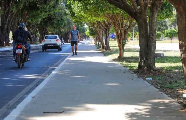 Governo do DF entrega mais de 21 quilômetros de novas calçadas no Cruzeiro