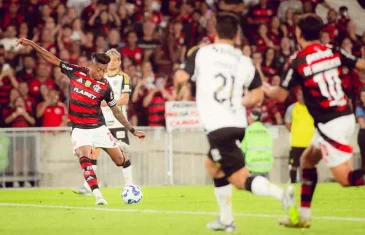 Flamengo vence o Atlético-MG e reassume a liderança do Brasileirão