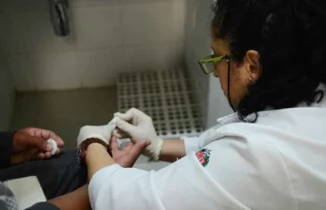 Hepatites virais: prevenção, testagem e tratamento salvam vidas